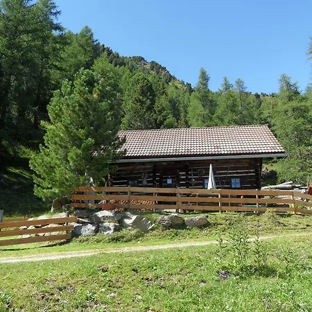 Bergheim Schmidt: Alpine Forest Huts on the Slopes Turracher Hoehe Room photo