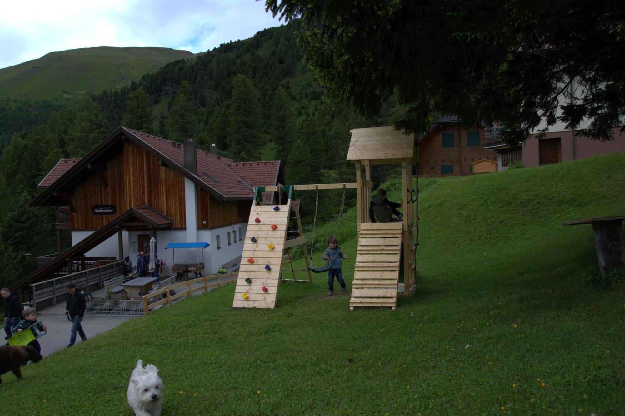 Apartment Bergheim Schmidt: Alpine Forest Huts On The Slopes