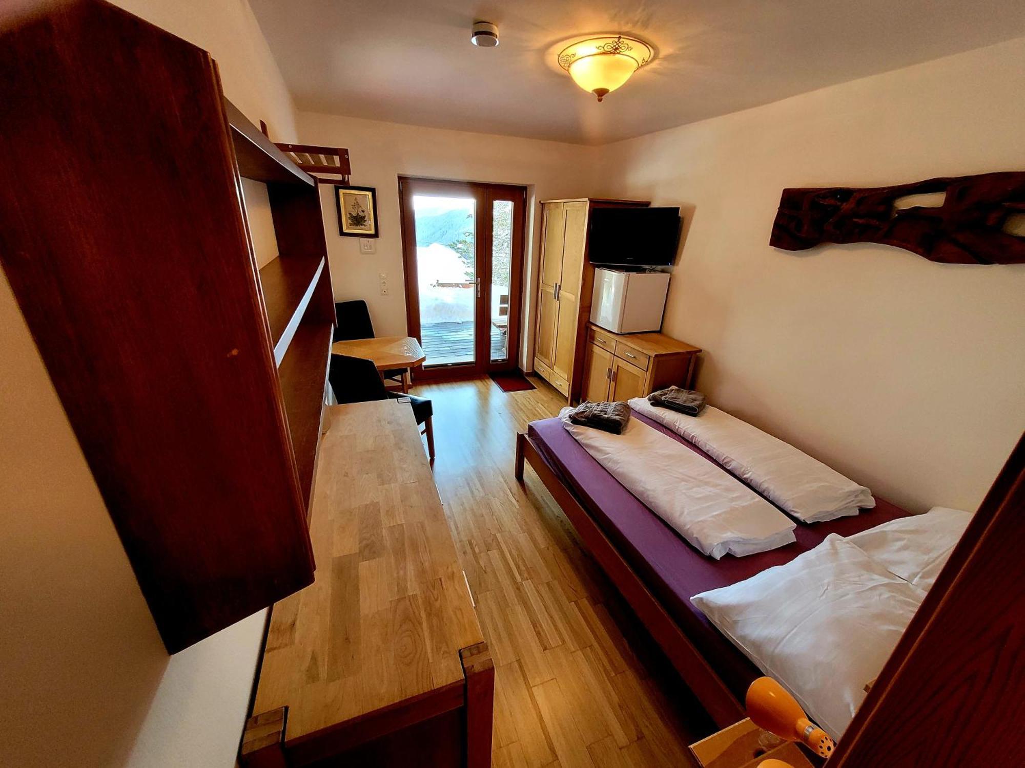 Apartament Bergheim Schmidt, Almhuetten Im Wald Appartments An Der Piste Alpine Huts In Forrest Appartments Near Slope