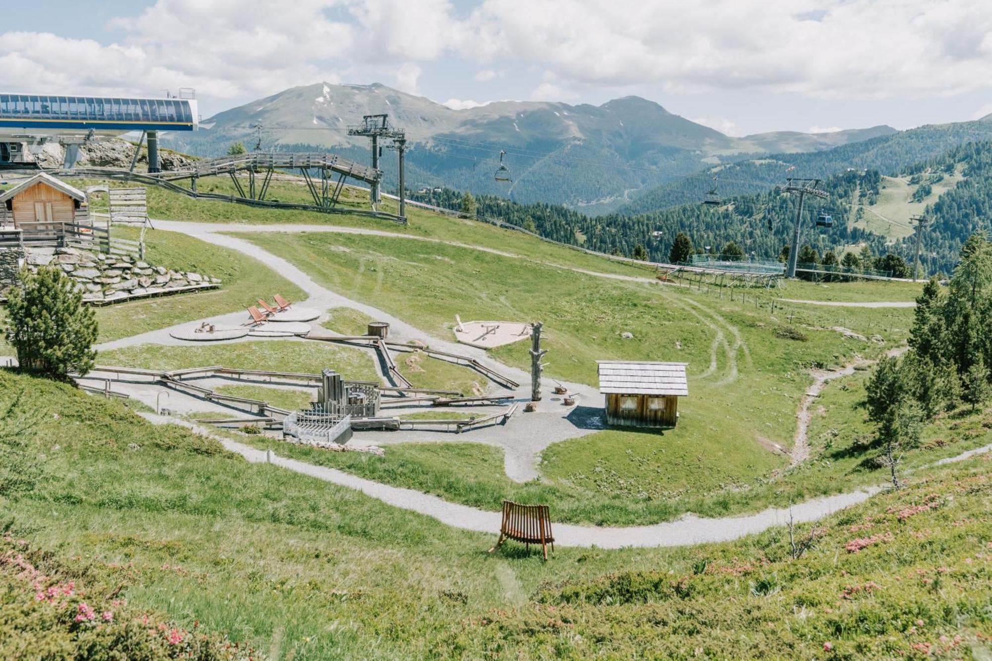 Apartment Bergheim Schmidt: Alpine Forest Huts On The Slopes Turracher Hoehe