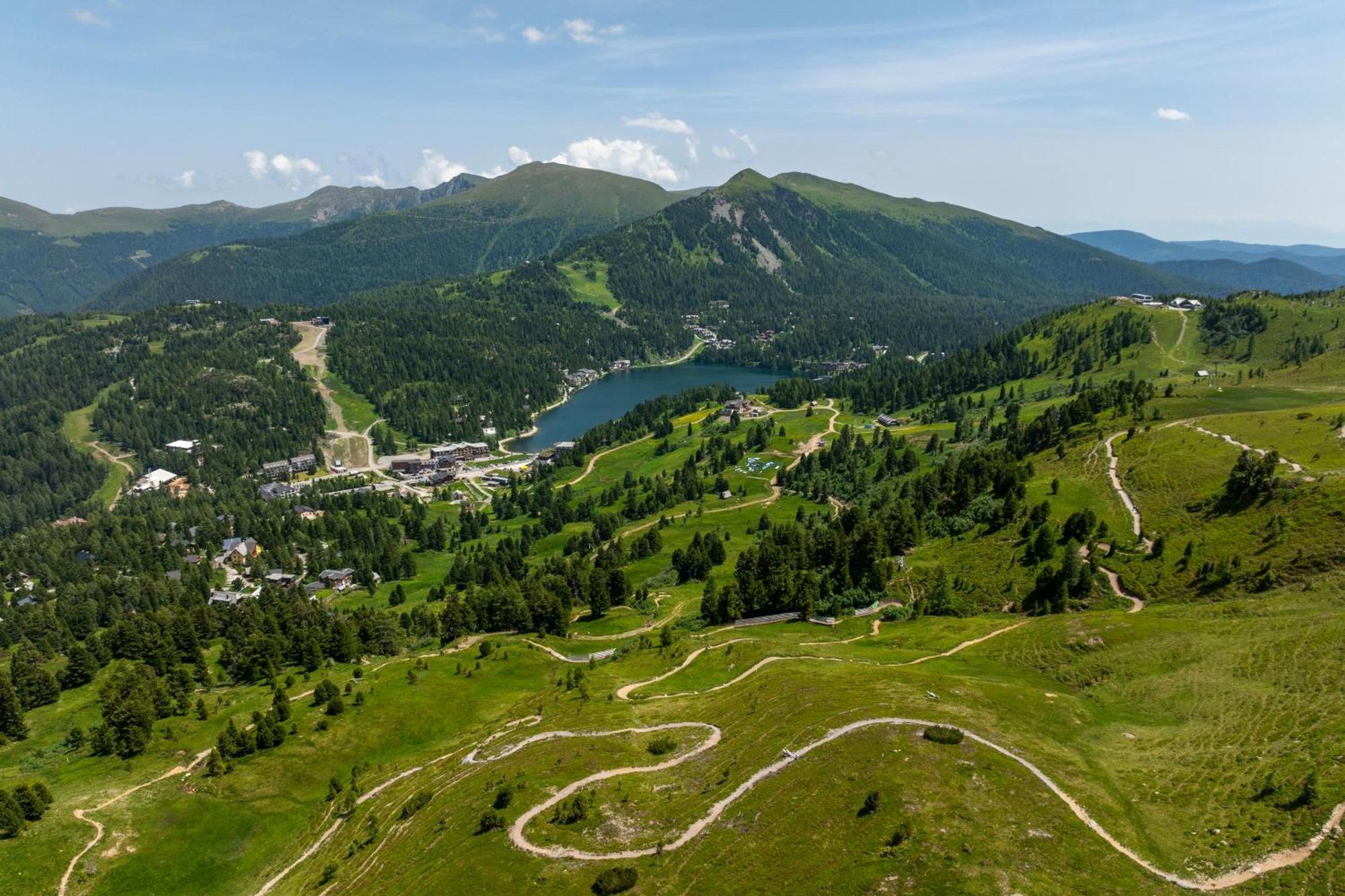 Apartment Bergheim Schmidt: Alpine Forest Huts On The Slopes