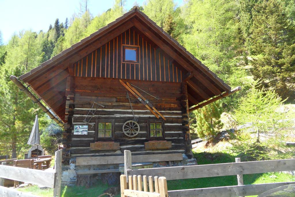 Bergheim Schmidt: Alpine Forest Huts On The Slopes *